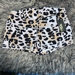 NWT VULL Sport champion shorts in cheetah size L